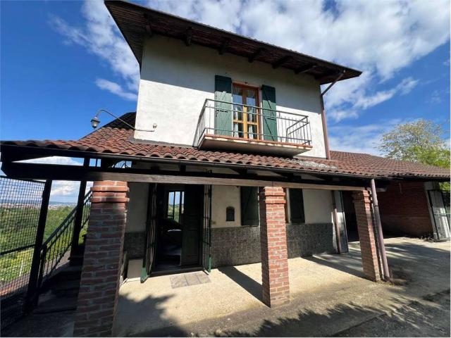Casa indipendente in vendita a Camerano Casasco AT