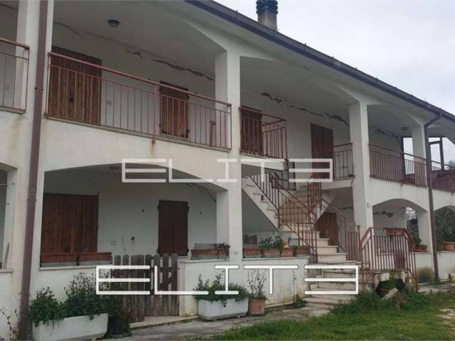 Casa indipendente in vendita a Camerata Picena AN
