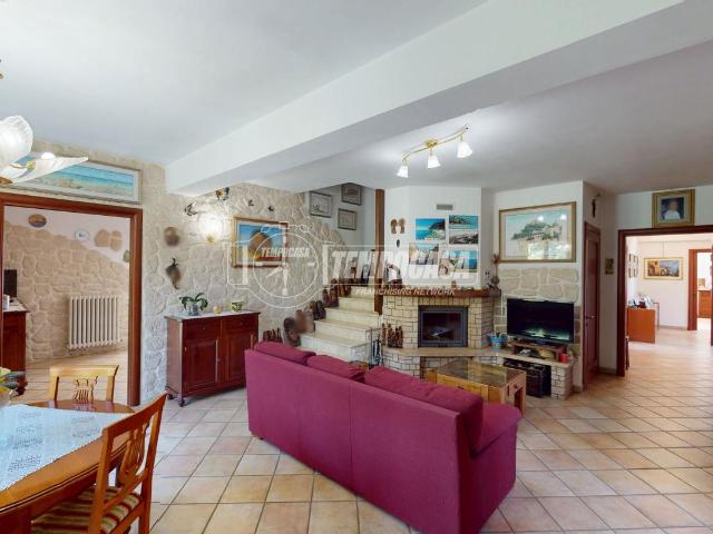 Casa indipendente in vendita a Camerata Picena