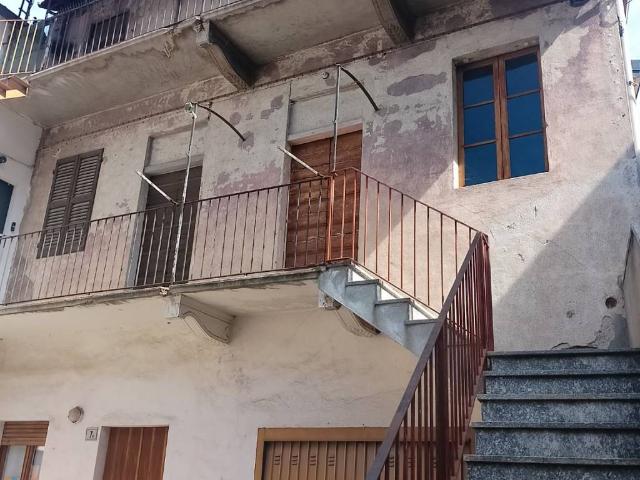 Casa indipendente in vendita a Cameri NO