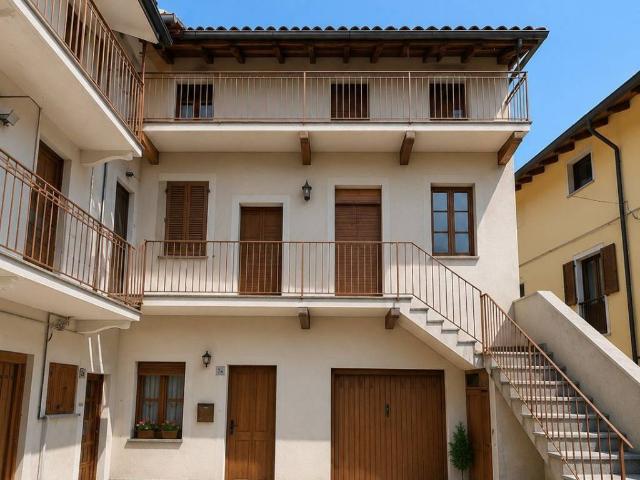 Casa indipendente in vendita a Cameri NO