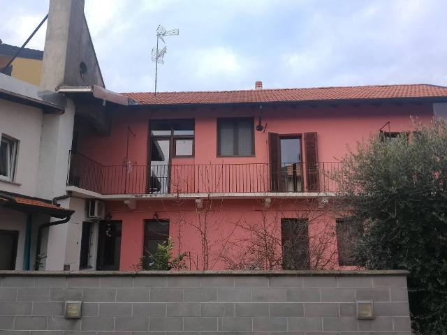 Casa indipendente in vendita a Cameri NO