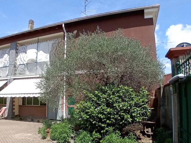 Casa indipendente in vendita a Cameri NO