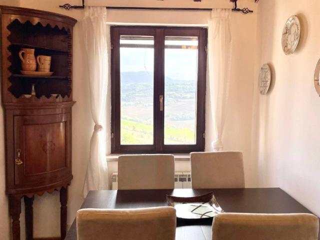 Casa indipendente in vendita a Camerino MC