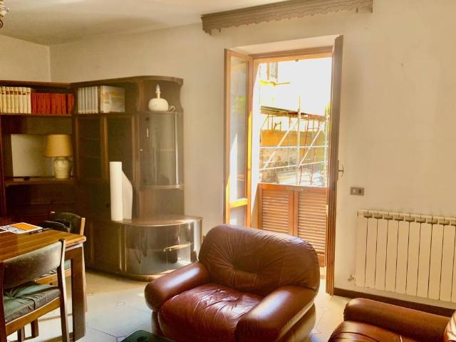 Casa indipendente in vendita a Camerino MC