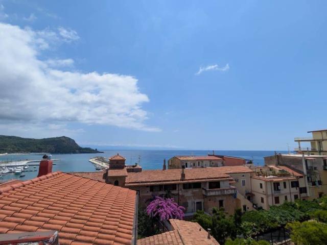 Casa indipendente in vendita a Camerota SA