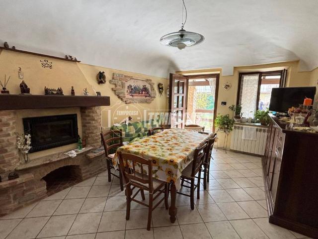 Casa indipendente in vendita a Camino AL