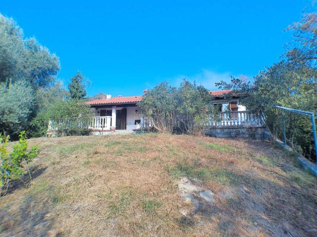 Casa indipendente in vendita a Camino AL