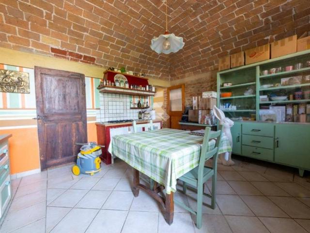 Casa indipendente in vendita a Camino AL