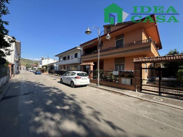 Casa indipendente in vendita a Camigliano CE