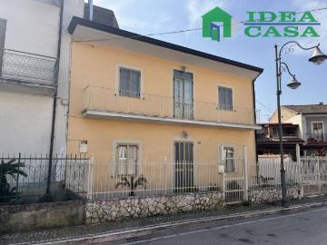 Casa indipendente in vendita a Camigliano CE