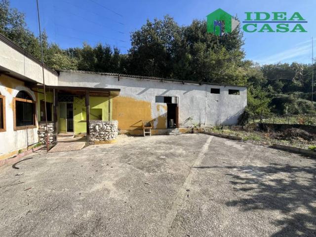 Casa indipendente in vendita a Camigliano CE