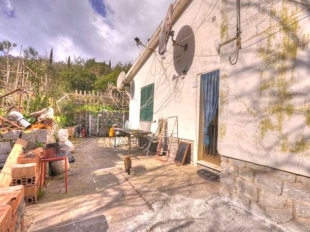 CASA INDIPENDENTE in VENDITA a CAMPO NELL'ELBA di 4 vani