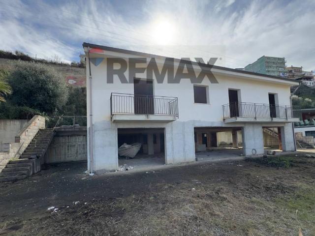 Casa indipendente in vendita a Campofelice di Roccella PA