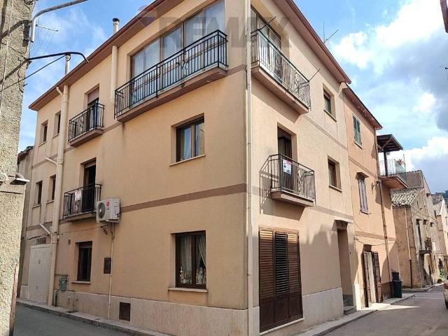 Casa indipendente in vendita a Campofiorito PA