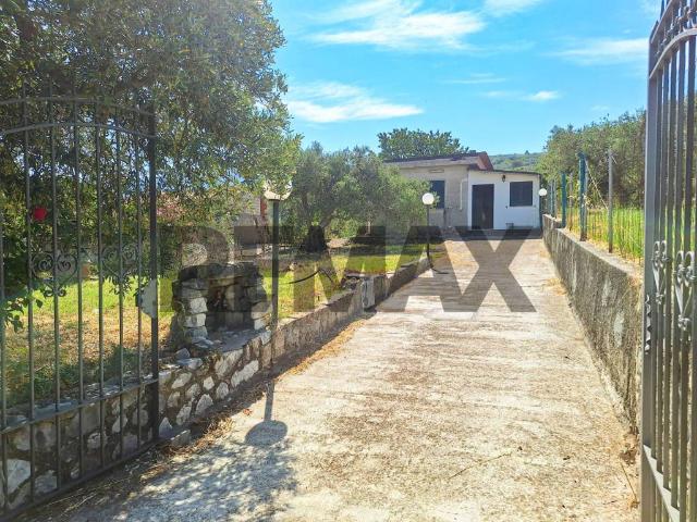Casa indipendente in vendita a Campofiorito PA