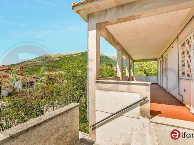 Casa indipendente in vendita a Campoli Appennino FR