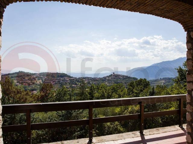 Casa indipendente in vendita a Campoli Appennino FR