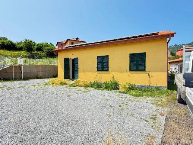 Casa indipendente in vendita a Campomorone GE