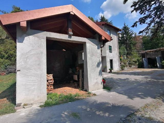 Casa indipendente in vendita a Campomorone GE