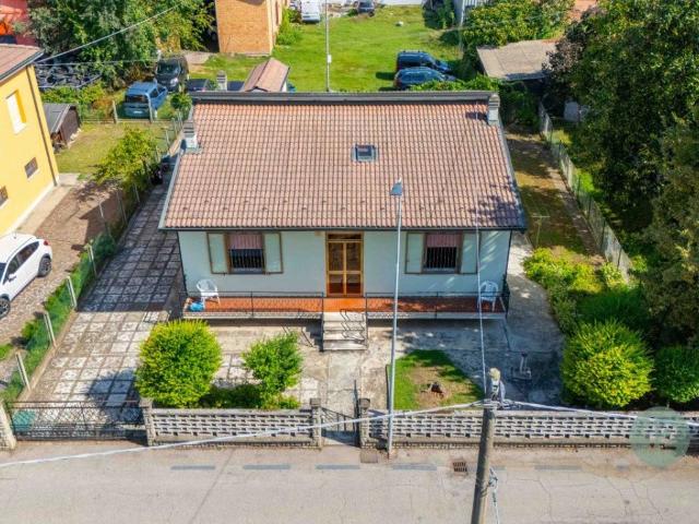 Casa indipendente in vendita a Campagnola Emilia RE
