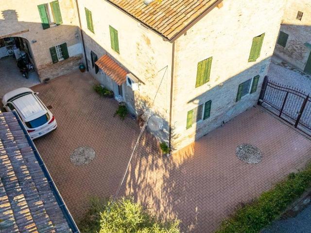 Casa indipendente in vendita a Campegine RE