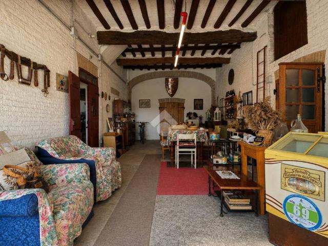 Casa indipendente in vendita a Campegine RE