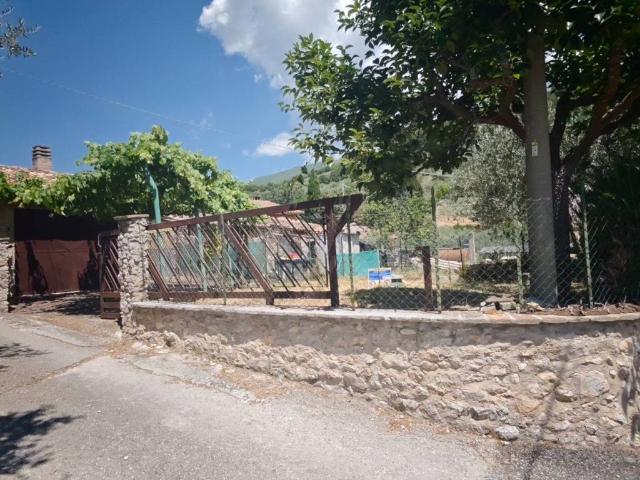 Casa indipendente in vendita a Campello sul Clitunno PG