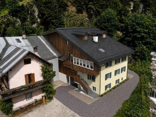 Casa indipendente in vendita a Campitello di Fassa TN