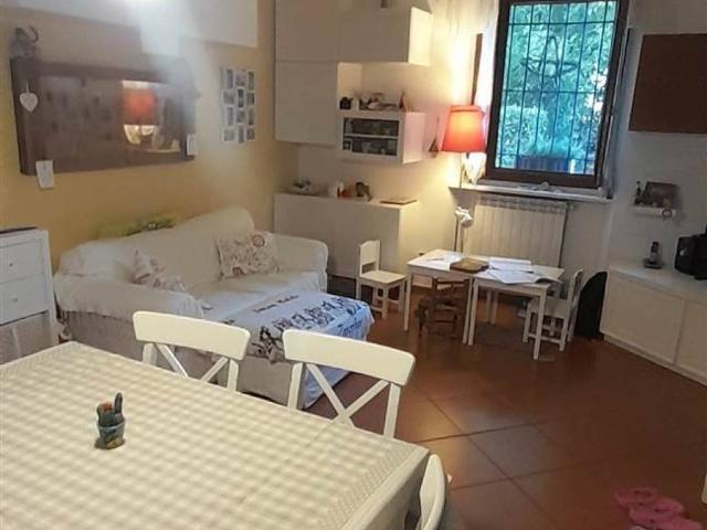 Casa indipendente in vendita a Campi Bisenzio FI