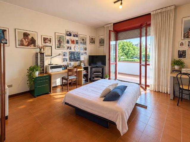 Casa indipendente in vendita a Campi Bisenzio FI