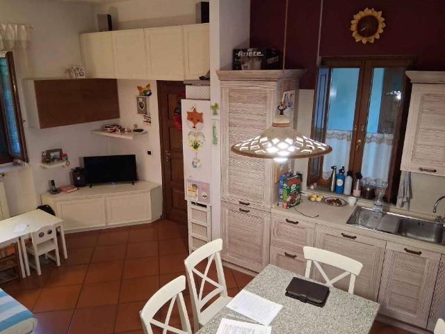 Casa indipendente in vendita a Campi Bisenzio FI