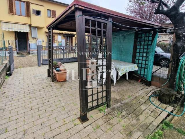 Casa indipendente in vendita a Campi Bisenzio FI