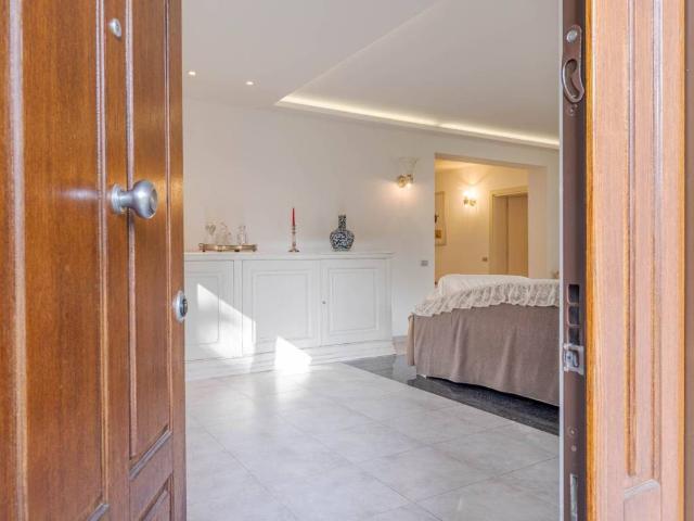Casa indipendente in vendita a Campi Bisenzio FI