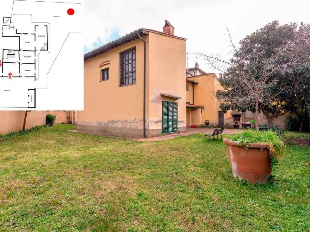 Casa indipendente in vendita a Campi Bisenzio FI