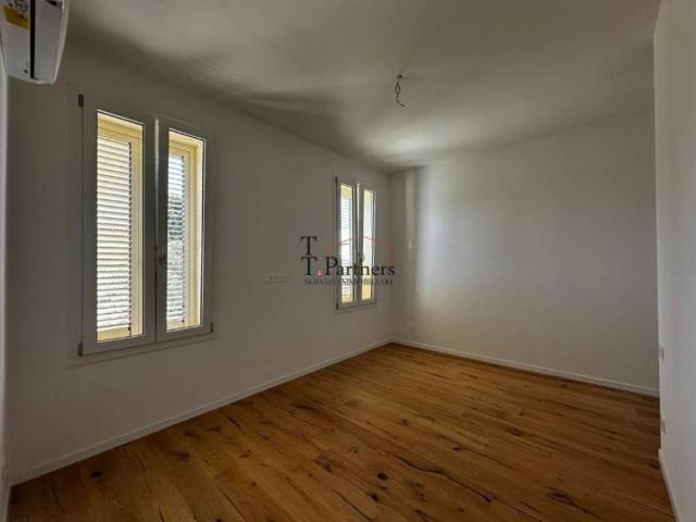 Casa indipendente in vendita a Campi Bisenzio FI