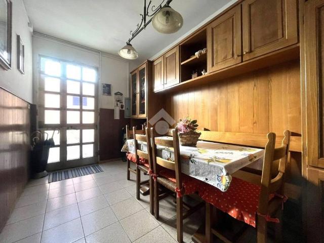Casa indipendente in vendita a Campi Bisenzio FI
