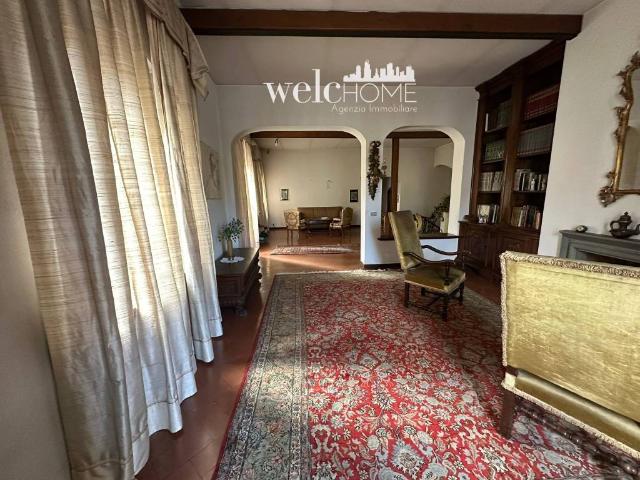 Casa indipendente in vendita a Campi Bisenzio FI