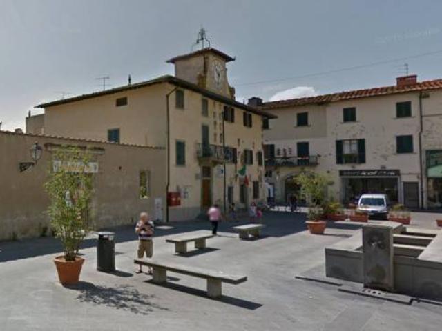 Casa indipendente in vendita a Campi Bisenzio FI