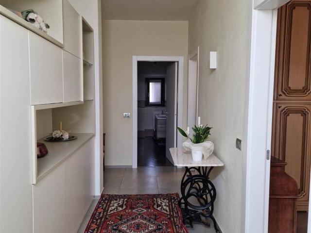 Casa indipendente in vendita a Campi Bisenzio FI