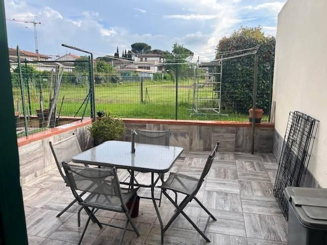 Casa indipendente in vendita a Campi Bisenzio FI