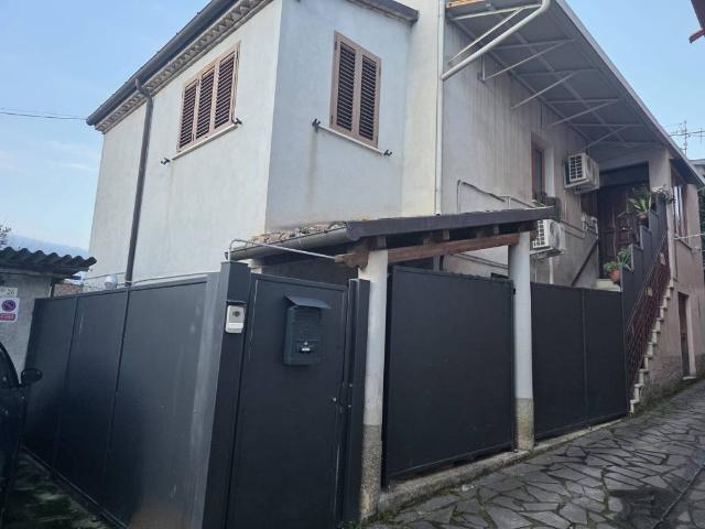 Casa indipendente in vendita a Campli TE
