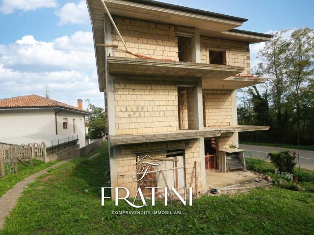 Casa indipendente in vendita a Campli TE