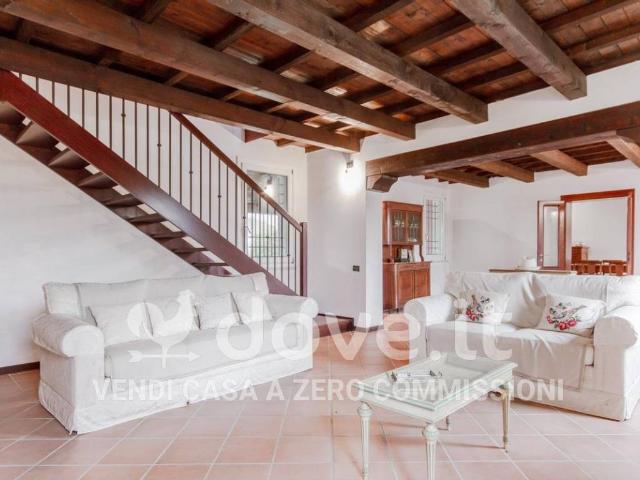 Casa indipendente in vendita a Canaro RO