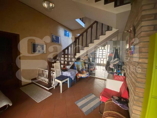 Casa indipendente in vendita a Canaro RO