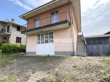 Candelo, Biella Piemonte, Piemonte - Parcheggio auto