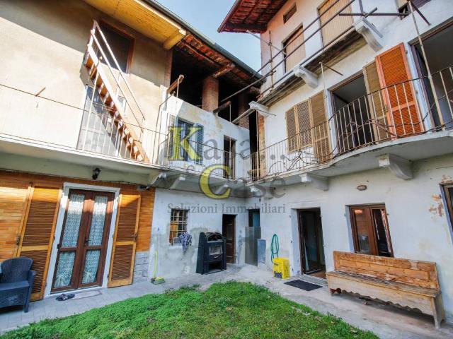 Casa indipendente in vendita a Candia Canavese TO