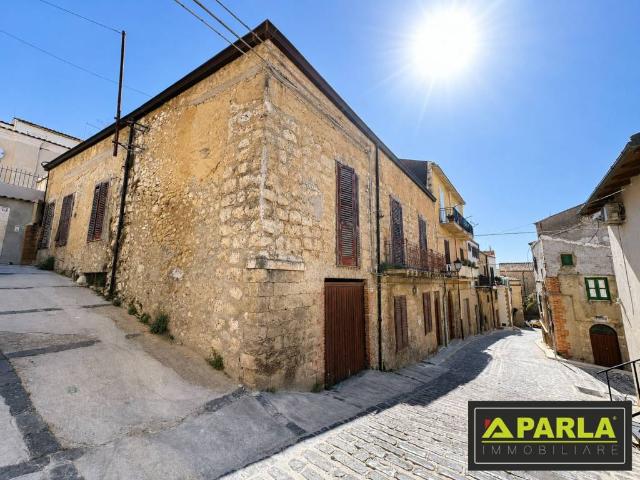 Casa indipendente in vendita a Canicattì AG