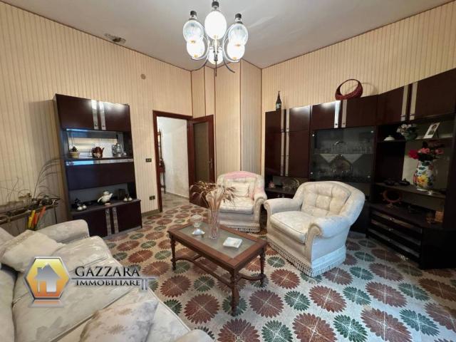 Casa indipendente in vendita a Canicattini Bagni SR