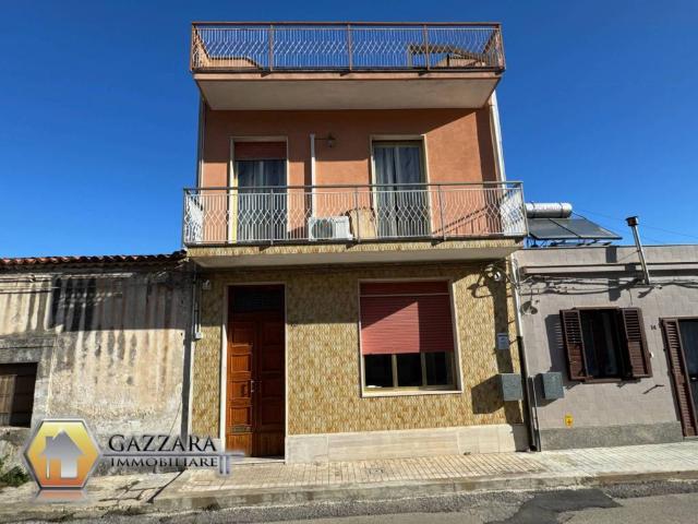 Casa indipendente in vendita a Canicattini Bagni SR